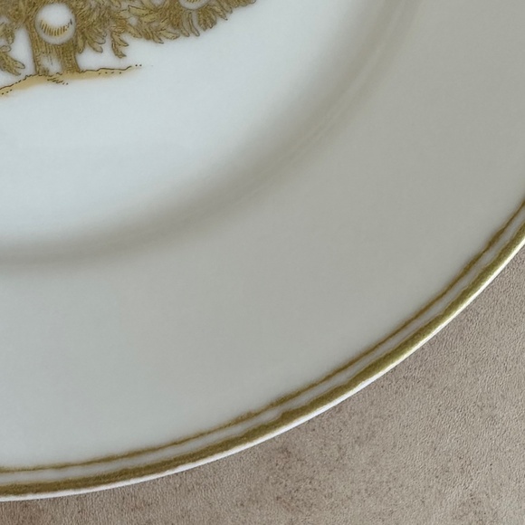 Williams-Sonoma Gold Christmas Tree Salad/Dessert Plates Set of 2 Discontinued - Picture 4 of 9